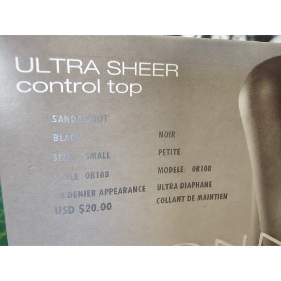 New Donna Karan Ultra Sheer Control Top pantyhose Black sz small 0B108 - Picture 2 of 4